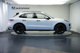 PORSCHE Macan Turbo PDK *CH-Fahrzeug* *Keramik* *Burmester* *Panorama*