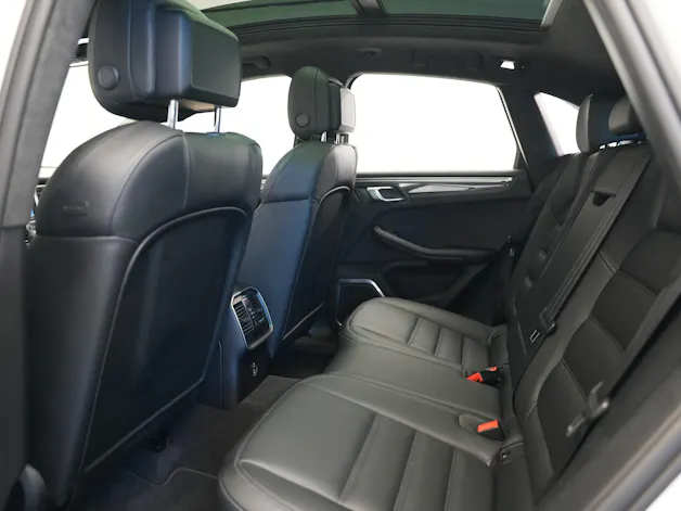 PORSCHE Macan Turbo PDK *CH-Fahrzeug* *Keramik* *Burmester* *Panorama*