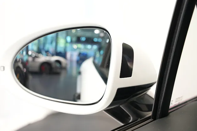 PORSCHE Macan Turbo PDK *CH-Fahrzeug* *Keramik* *Burmester* *Panorama*
