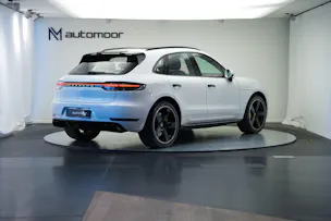 PORSCHE Macan Turbo PDK *CH-Fahrzeug* *Keramik* *Burmester* *Panorama*