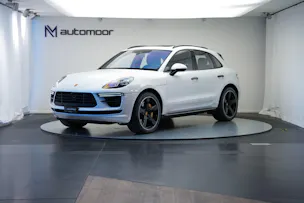 PORSCHE Macan Turbo PDK *CH-Fahrzeug* *Keramik* *Burmester* *Panorama*