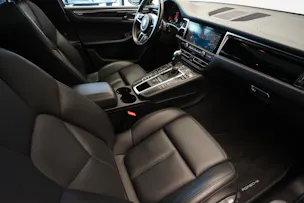 PORSCHE Macan S PDK