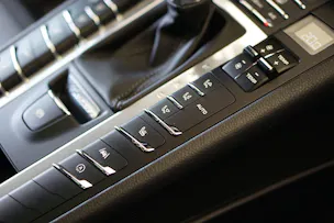 PORSCHE Macan S PDK