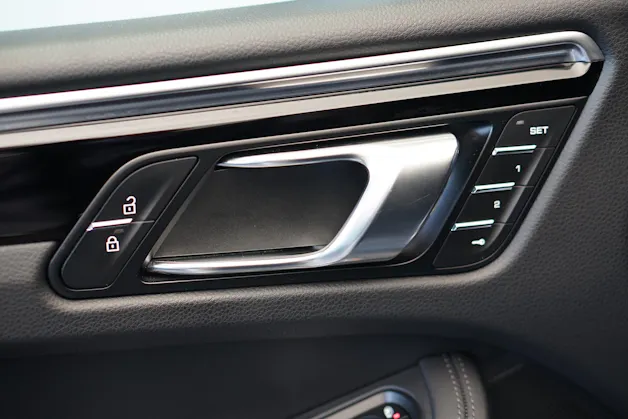 PORSCHE Macan S PDK