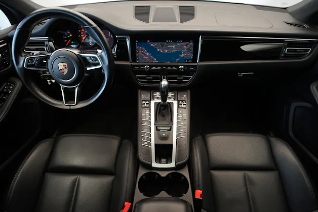 PORSCHE Macan S PDK