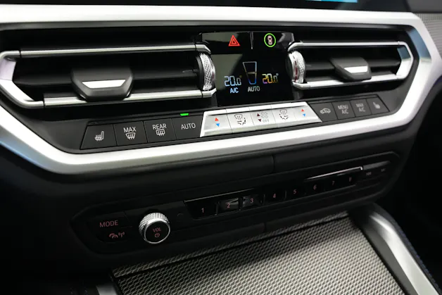 BMW M440i xDrive 48V Coupé Steptronic *CH-Fahrzeug* *M Sportsitze* *Carbon Paket*