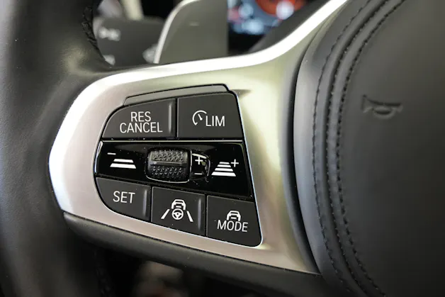 BMW M440i xDrive 48V Coupé Steptronic *CH-Fahrzeug* *M Sportsitze* *Carbon Paket*