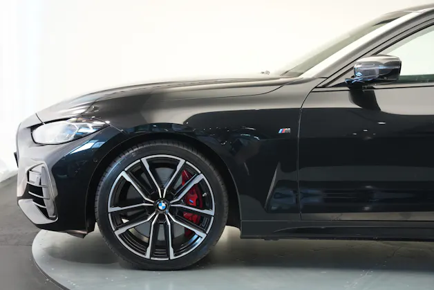 BMW M440i xDrive 48V Coupé Steptronic *CH-Fahrzeug* *M Sportsitze* *Carbon Paket*