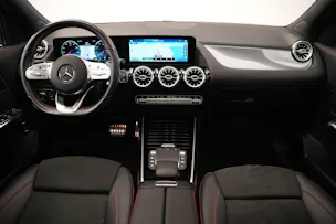 MERCEDES-BENZ GLA 200 AMG Line 7G-DCT *CH-Fahrzeug* *Panorama*