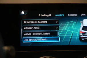 MERCEDES-BENZ GLA 200 AMG Line 7G-DCT *CH-Fahrzeug* *Panorama*
