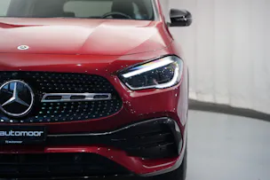 MERCEDES-BENZ GLA 200 AMG Line 7G-DCT *CH-Fahrzeug* *Panorama*