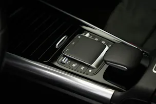 MERCEDES-BENZ GLA 200 AMG Line 7G-DCT *CH-Fahrzeug* *Panorama*