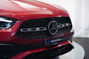 MERCEDES-BENZ GLA 200 AMG Line 7G-DCT *CH-Fahrzeug* *Panorama*