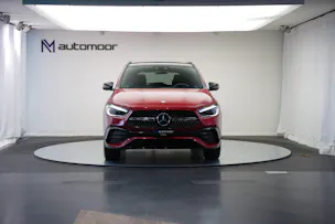 MERCEDES-BENZ GLA 200 AMG Line 7G-DCT *CH-Fahrzeug* *Panorama*