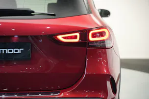 MERCEDES-BENZ GLA 200 AMG Line 7G-DCT *CH-Fahrzeug* *Panorama*