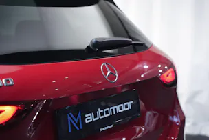MERCEDES-BENZ GLA 200 AMG Line 7G-DCT *CH-Fahrzeug* *Panorama*