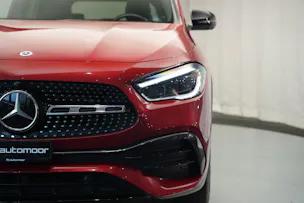 MERCEDES-BENZ GLA 200 AMG Line 7G-DCT *CH-Fahrzeug* *Panorama*
