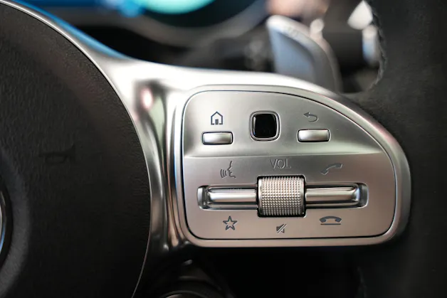 MERCEDES-BENZ GLC 63 S AMG 4Matic 9G-Tronic *CH-Fahrzeug* *Voll*