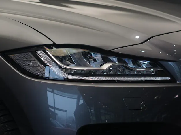 Jaguar F-Pace 30t 2.0 Prestige AWD Automatik *CH-Fahrzeug* *Panoramadach* *Assistenzpaket
