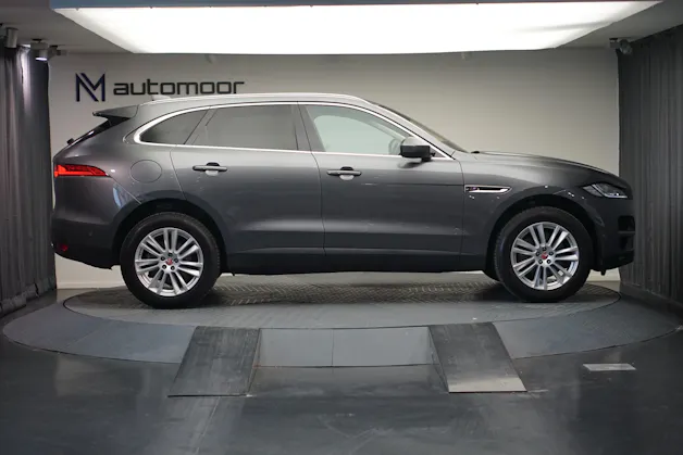 Jaguar F-Pace 30t 2.0 Prestige AWD Automatik *CH-Fahrzeug* *Panoramadach* *Assistenzpaket