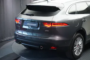 Jaguar F-Pace 30t 2.0 Prestige AWD Automatik *CH-Fahrzeug* *Panoramadach* *Assistenzpaket