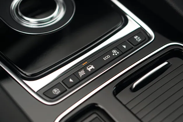 Jaguar F-Pace 30t 2.0 Prestige AWD Automatik *CH-Fahrzeug* *Panoramadach* *Assistenzpaket