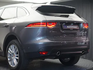 Jaguar F-Pace 30t 2.0 Prestige AWD Automatik *CH-Fahrzeug* *Panoramadach* *Assistenzpaket