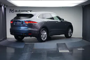Jaguar F-Pace 30t 2.0 Prestige AWD Automatik *CH-Fahrzeug* *Panoramadach* *Assistenzpaket