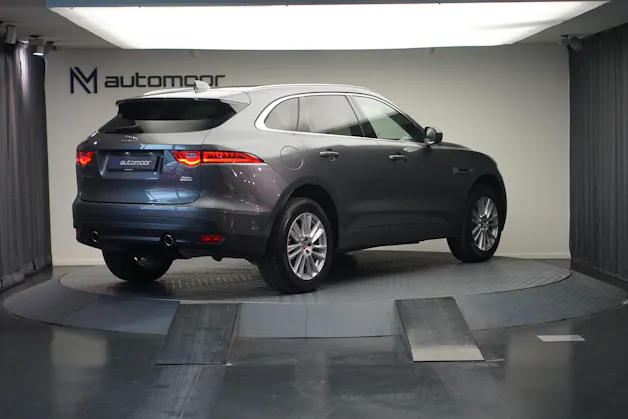 Jaguar F-Pace 30t 2.0 Prestige AWD Automatik *CH-Fahrzeug* *Panoramadach* *Assistenzpaket