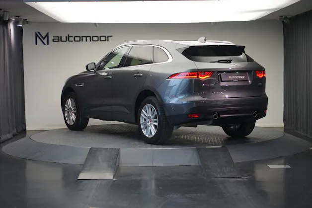 Jaguar F-Pace 30t 2.0 Prestige AWD Automatik *CH-Fahrzeug* *Panoramadach* *Assistenzpaket