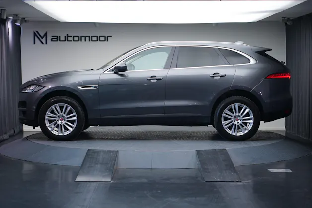 Jaguar F-Pace 30t 2.0 Prestige AWD Automatik *CH-Fahrzeug* *Panoramadach* *Assistenzpaket