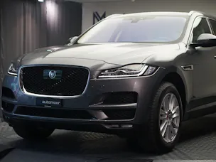 Jaguar F-Pace 30t 2.0 Prestige AWD Automatik *CH-Fahrzeug* *Panoramadach* *Assistenzpaket