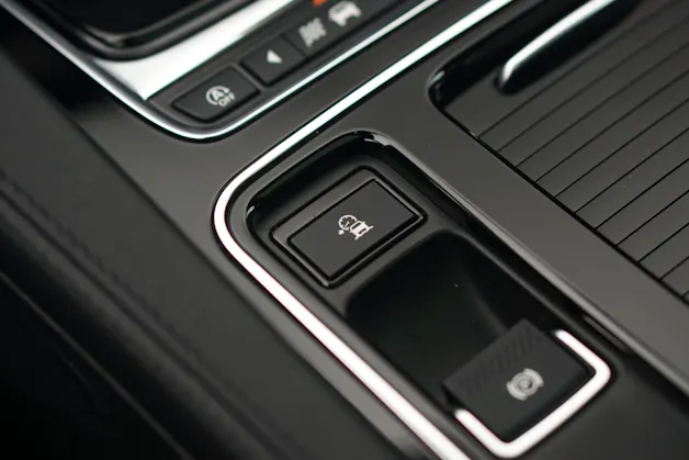 Jaguar F-Pace 30t 2.0 Prestige AWD Automatik *CH-Fahrzeug* *Panoramadach* *Assistenzpaket