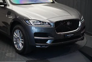 Jaguar F-Pace 30t 2.0 Prestige AWD Automatik *CH-Fahrzeug* *Panoramadach* *Assistenzpaket