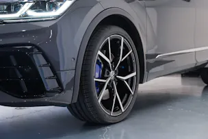 VW Tiguan 2.0TSI R 4Motion DSG *CH-Fahrzeug* *AHK*