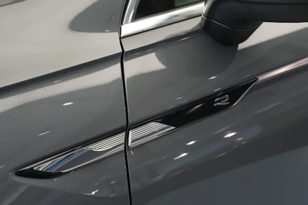 VW Tiguan 2.0TSI R 4Motion DSG *CH-Fahrzeug* *AHK*