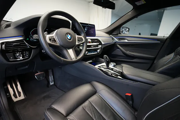 BMW 540d xDrive 48V Touring M Sport Steptronic *CH-Fahrzeug*
