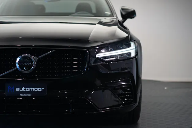 VOLVO S90 T8 eAWD Plug in Hybrid Plus Dark Geartronic