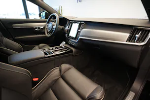 VOLVO S90 T8 eAWD Plug in Hybrid Plus Dark Geartronic