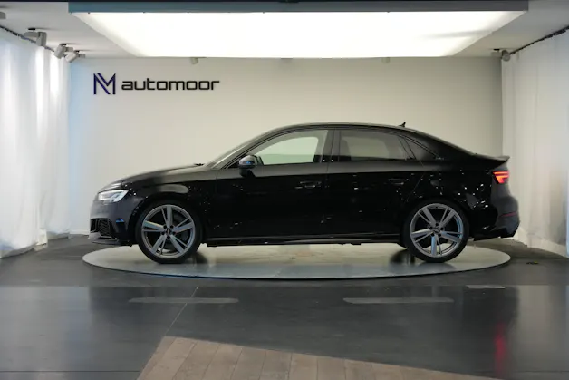 AUDI RS3 Limousine 2.5 TSI quattro S-tronic *Sportsitze* *Assistenzpaket* *B&O*