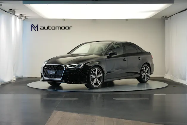 AUDI RS3 Limousine 2.5 TSI quattro S-tronic *Sportsitze* *Assistenzpaket* *B&O*
