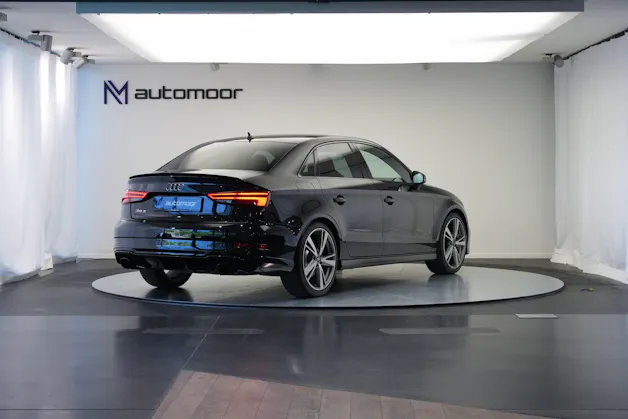 AUDI RS3 Limousine 2.5 TSI quattro S-tronic *Sportsitze* *Assistenzpaket*