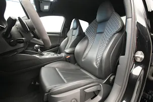 AUDI RS3 Limousine 2.5 TSI quattro S-tronic *Sportsitze* *Assistenzpaket* *B&O*