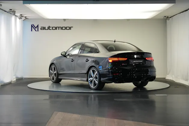 AUDI RS3 Limousine 2.5 TSI quattro S-tronic *Sportsitze* *Assistenzpaket* *B&O*