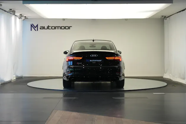 AUDI RS3 Limousine 2.5 TSI quattro S-tronic *Sportsitze* *Assistenzpaket* *B&O*