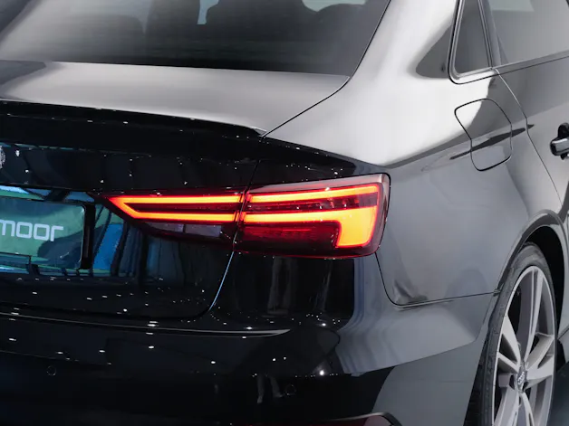 AUDI RS3 Limousine 2.5 TSI quattro S-tronic *Sportsitze* *Assistenzpaket*