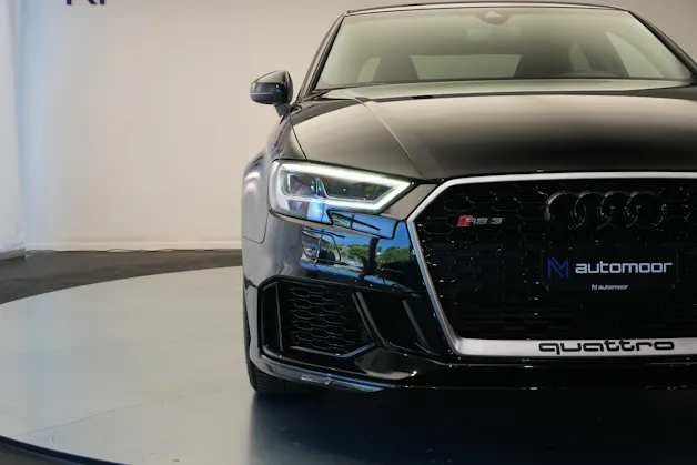 AUDI RS3 Limousine 2.5 TSI quattro S-tronic *Sportsitze* *Assistenzpaket* *B&O*