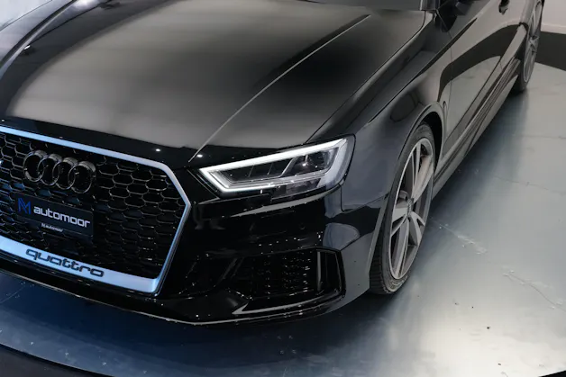 AUDI RS3 Limousine 2.5 TSI quattro S-tronic *Sportsitze* *Assistenzpaket*