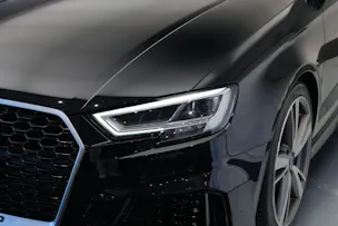 AUDI RS3 Limousine 2.5 TSI quattro S-tronic *Sportsitze* *Assistenzpaket*