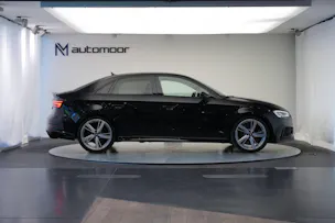 AUDI RS3 Limousine 2.5 TSI quattro S-tronic *Sportsitze* *Assistenzpaket*
